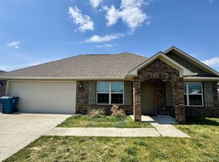 501 Marshall Blvd, Gentry, AR 72734