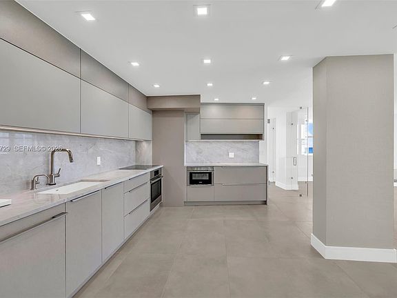 3rd image of 209 N Fort Lauderdale Beach Blvd APT 6B