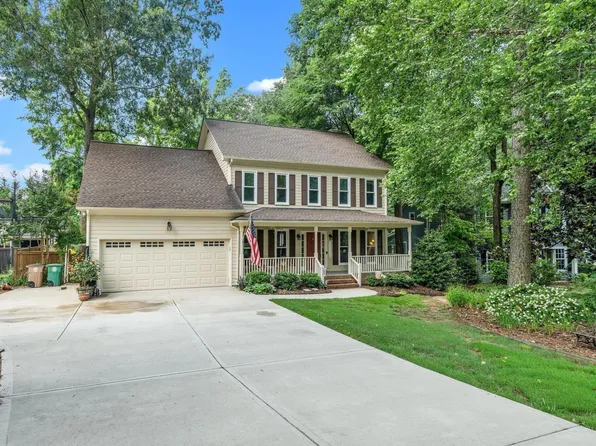 203 W Hill Dr, Cary, NC 27519