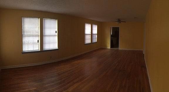 3rd image of 219 E Grimes St