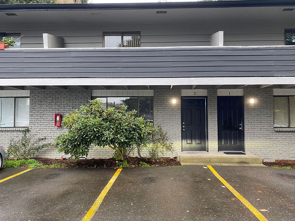 1st image of 325 Pattison St NE #2