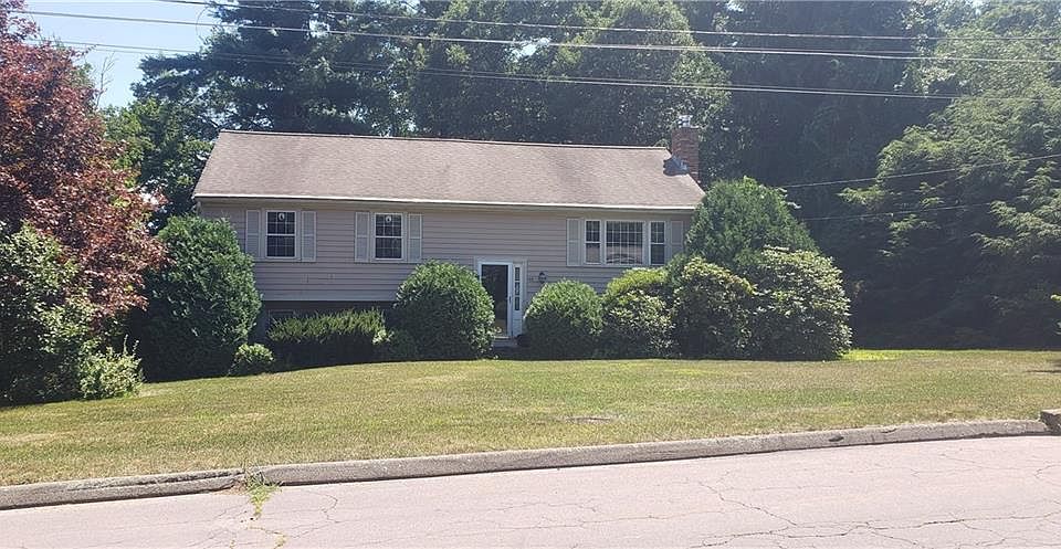 2nd image of 140 King James Way