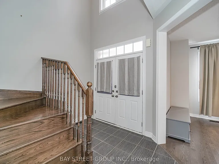 7 Gordon Landon Dr — Photo 8