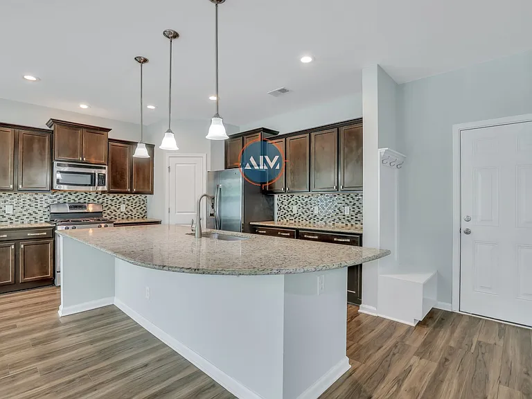 211 Heritage Pkwy — Photo 14