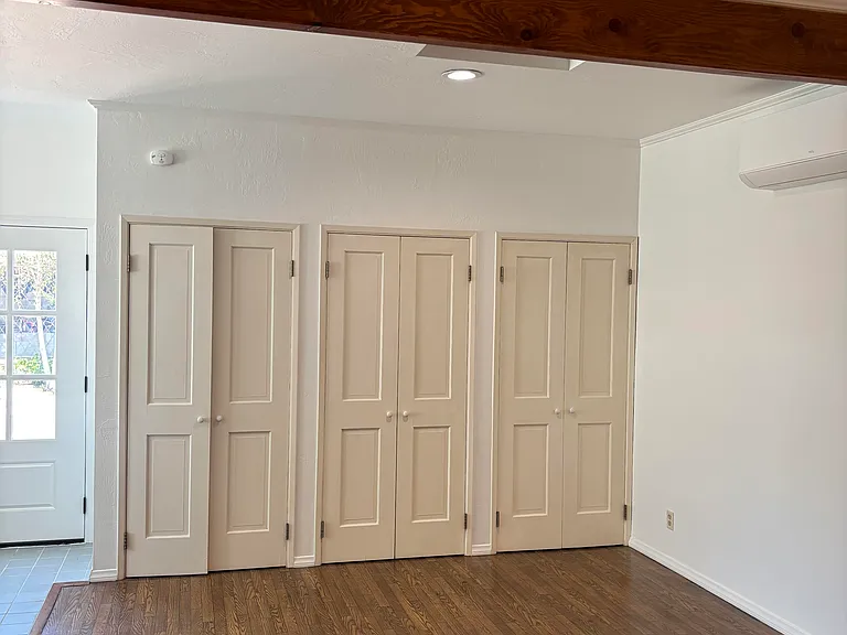 S Camden Dr — Photo 8