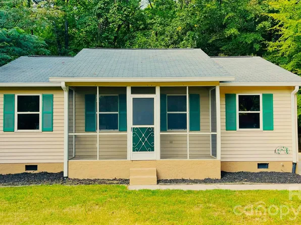 828 Cornelius Rd, Mooresville, NC 28117