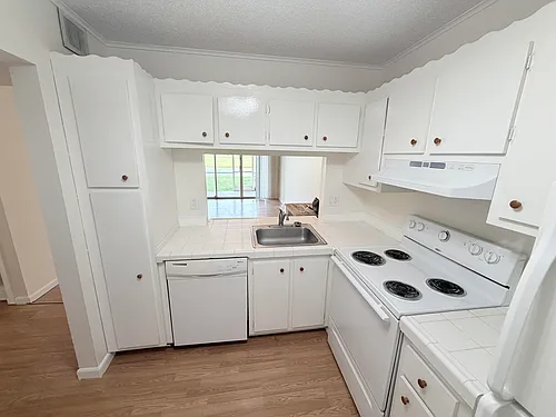9230 Lagoon Pl #110 Photo 1