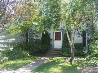 7386 Foxmill Rd UNIT D, Mentor, OH 44060