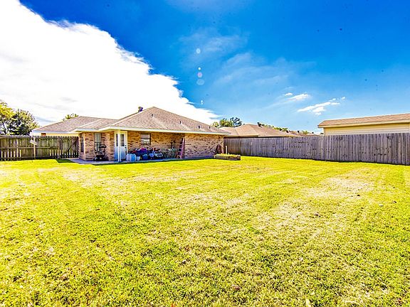 2nd image of 515 Louis Dr