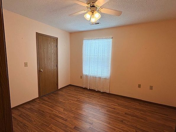 1186 Waterbury Ct
