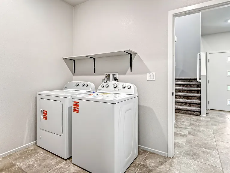7476 Onyx Star St — Photo 24