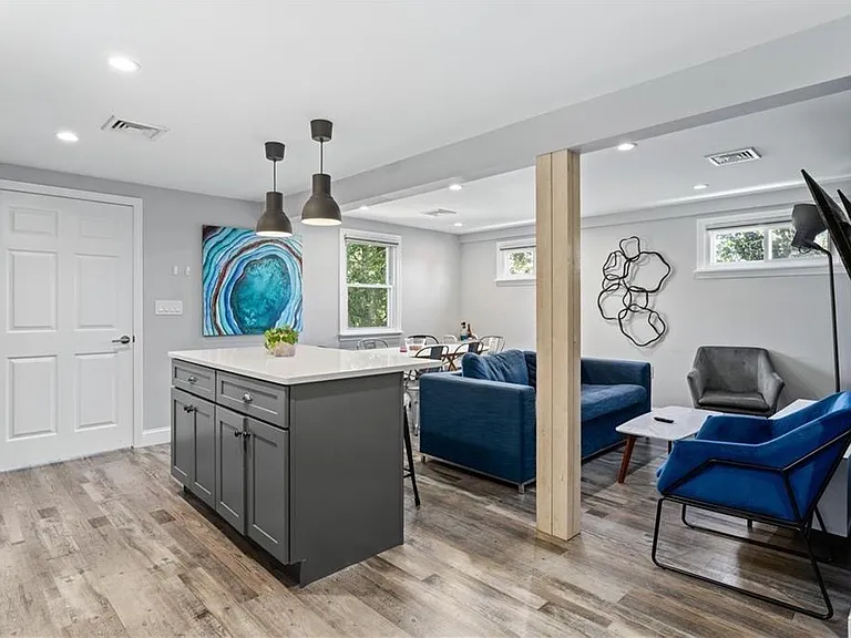4 James St #2 — Photo 11