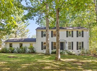 1220 Mountain Brook Cir, Signal Mountain, TN 37377
