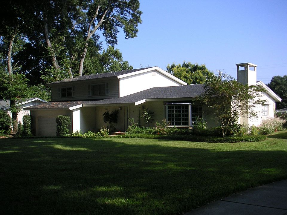 Front view from Lake Sue