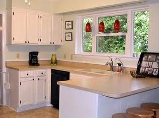 28 Stuart Town Ct, Beaufort, SC 29902