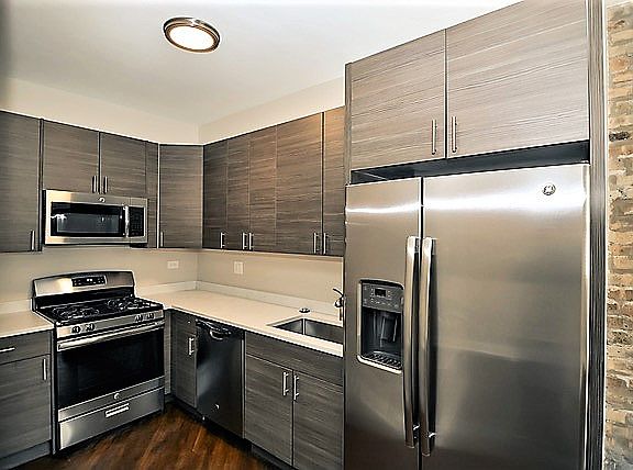 2nd image of 2228 N Sawyer Ave #2230GARDEN