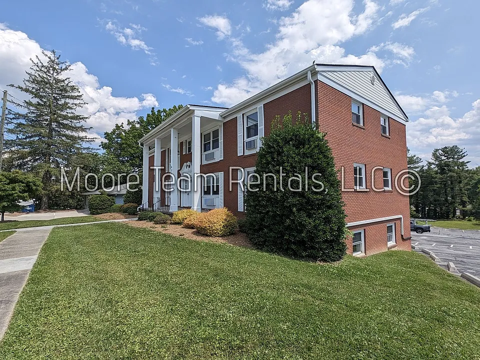 408 6th Ave W