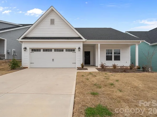 157 Montgomery Pl, Mount Gilead, NC 27306