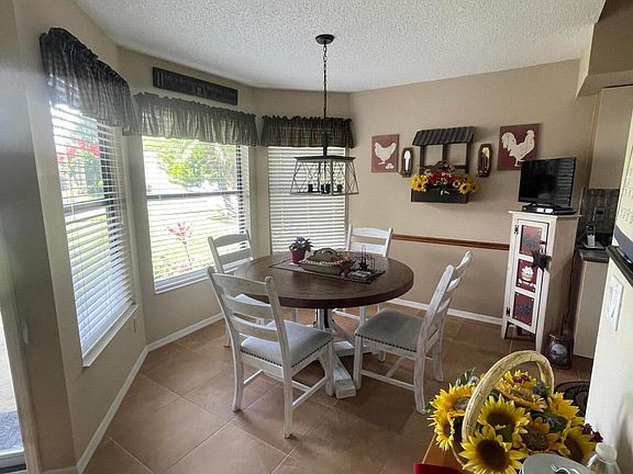 4th image of 1010 Belleflower Dr