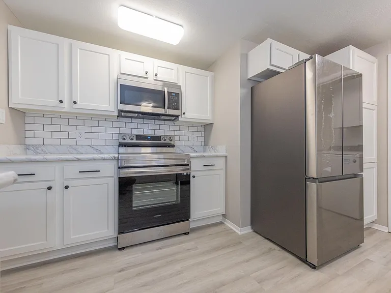 8752 S Spring Valley Park Dr — Photo 7