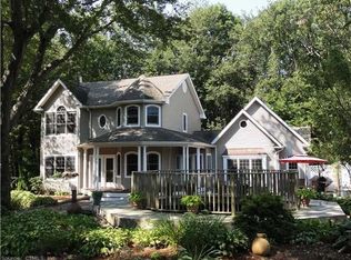 83 Pequot Ave, Groton, CT 06355