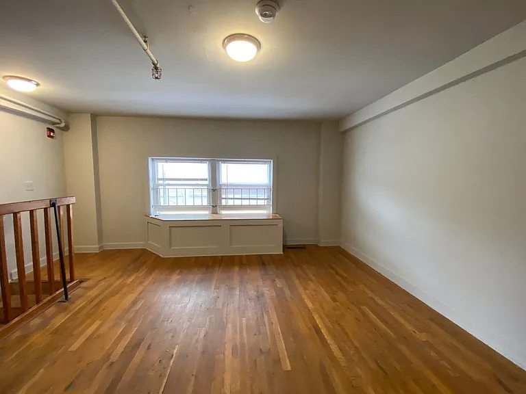 Welcome to 400 East Clayton Street! — Photo 18