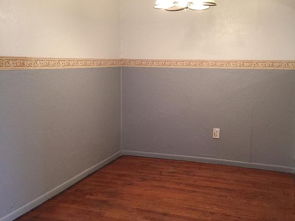 3rd image of 203 S Mesquite St #B