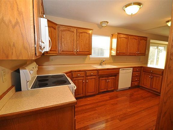 5th image of 2450 W Cedar Cir