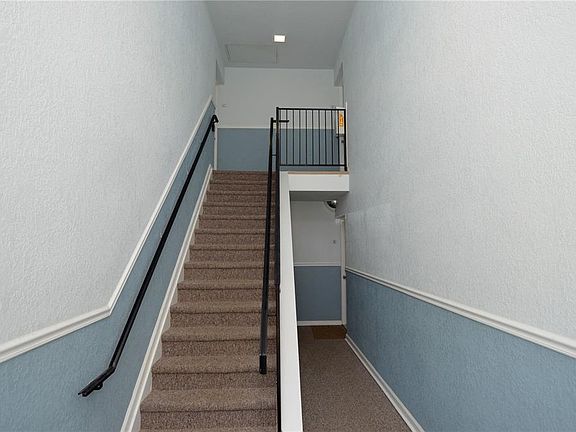 4th image of 5048 Beach Dr SE #F