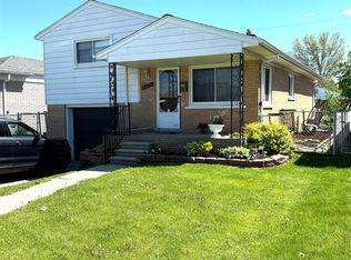 8220 Anna Ave, Warren, MI 48093