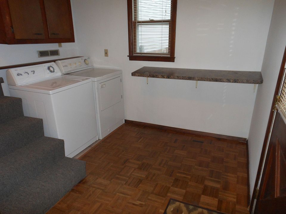 Laundry/mudroom
