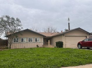 2316 Sandpiper Rd, Bakersfield, CA 93309