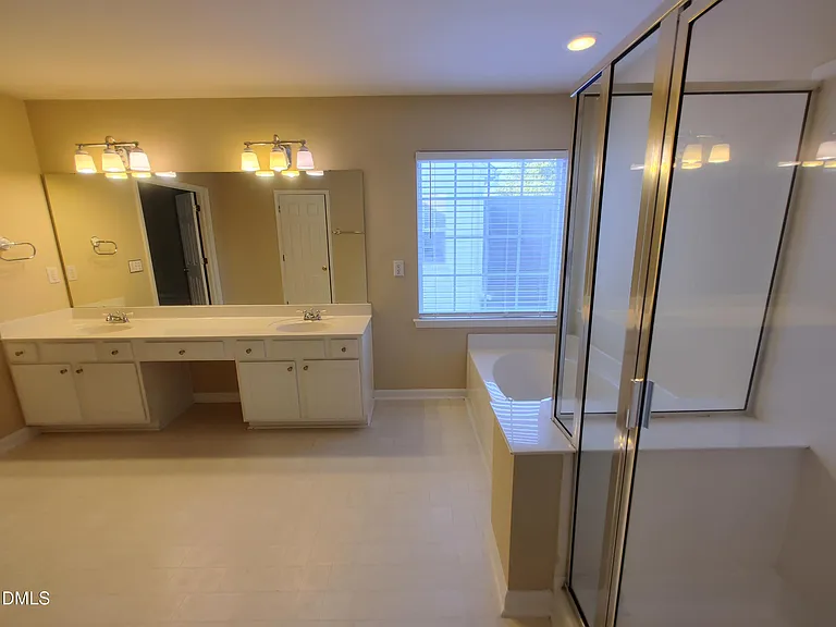 301 Millicent Way — Photo 23