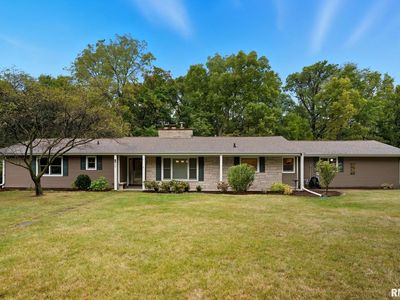 140 Elmhurst Ln, Riverdale, IA, 52722