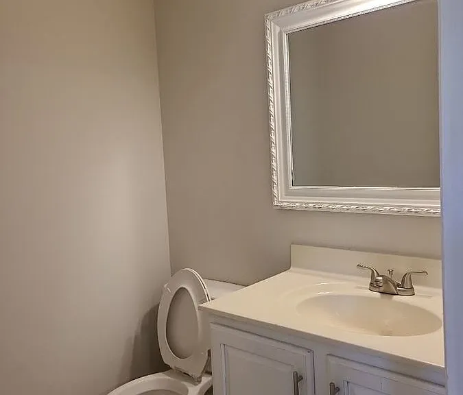 1004 Sandlin Pl #F — Photo 8