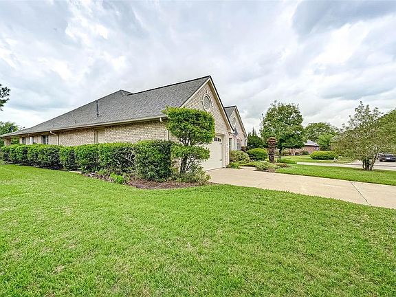 2nd image of 702 Country Meadows Dr