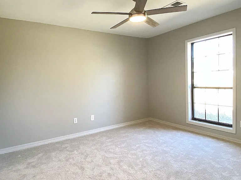 206 Stonecliff Dr — Photo 22
