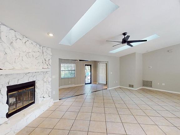2nd image of 2582 Wood Oak Dr