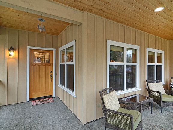 3rd image of 19423 NE Larson Ct