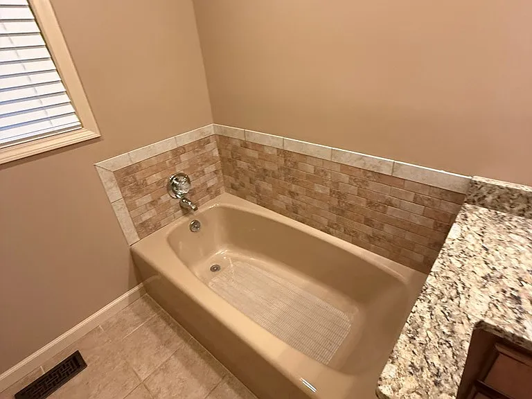 2905 River Rd — Photo 10