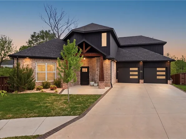 302 SW Gunison Cv, Bentonville, AR 72712
