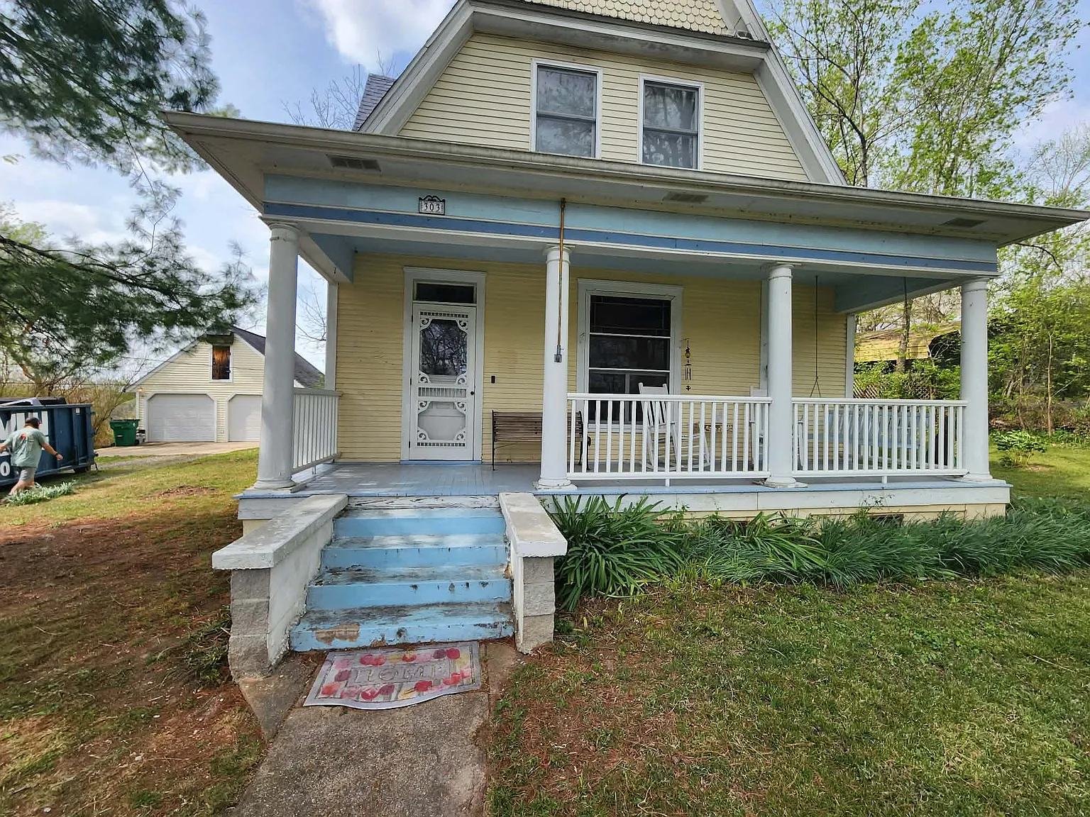 4 bed, 1980 sqft, $1,995 — Photo 2