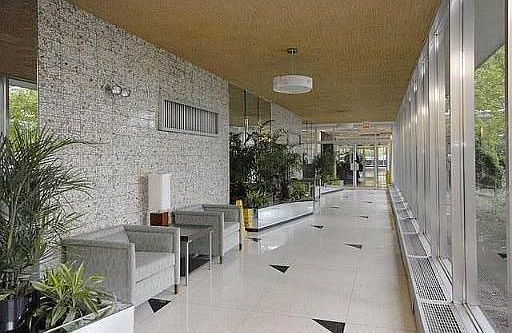 2nd image of 3950 N Lake Shore Dr APT 423