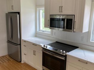 W334N6912 Stone Bank Rd, Oconomowoc, WI 53066