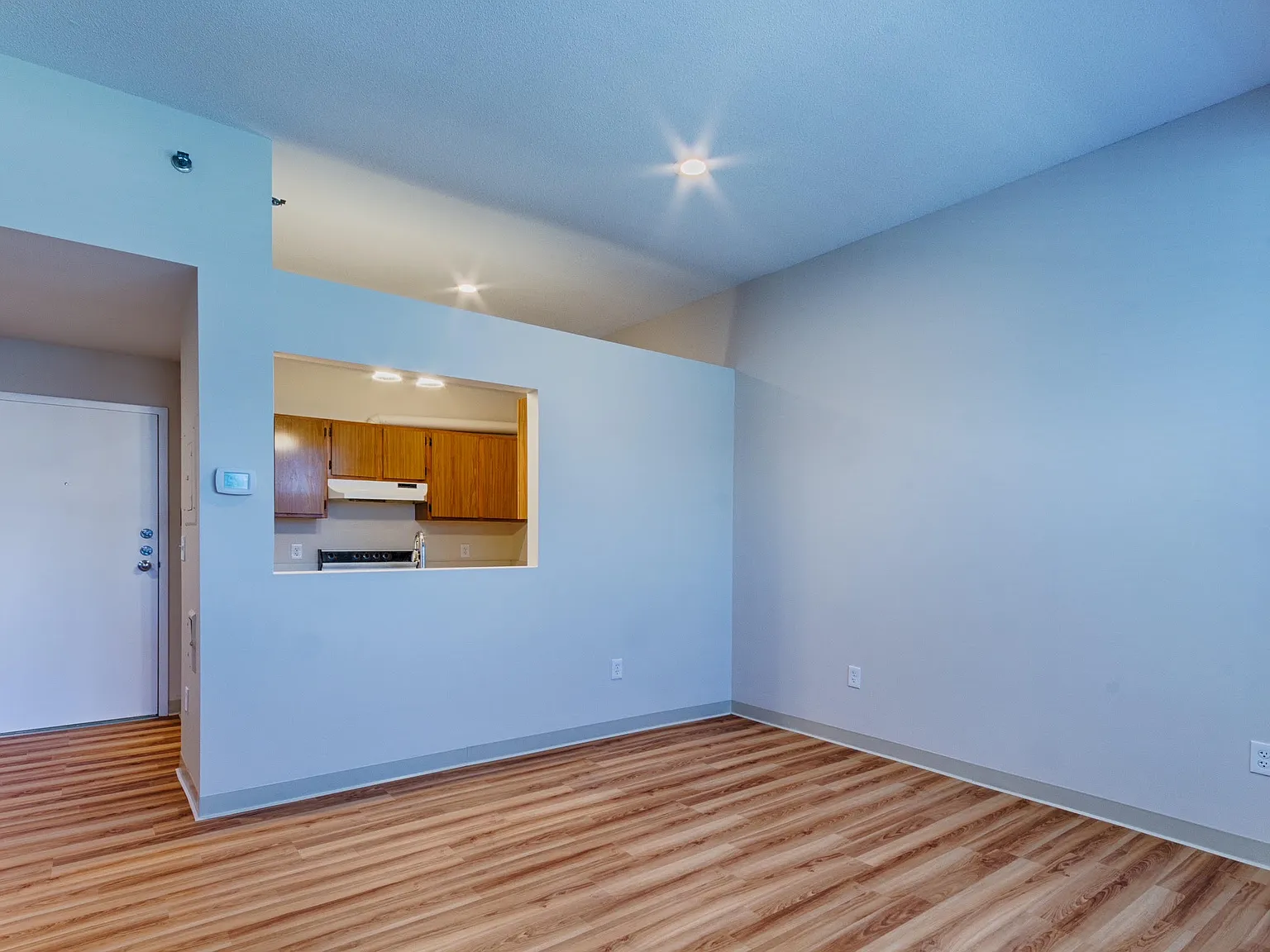 1 bed, 552 sqft, $2,200 — Photo 3