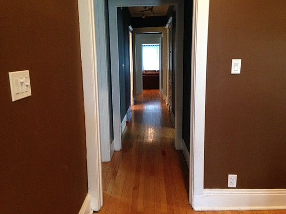 2nd image of 1311 W Winnemac Ave