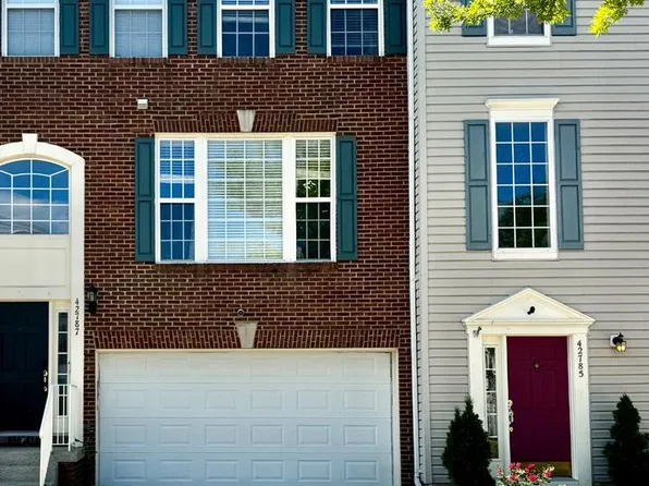 42787 Shaler St, Chantilly, VA 20152