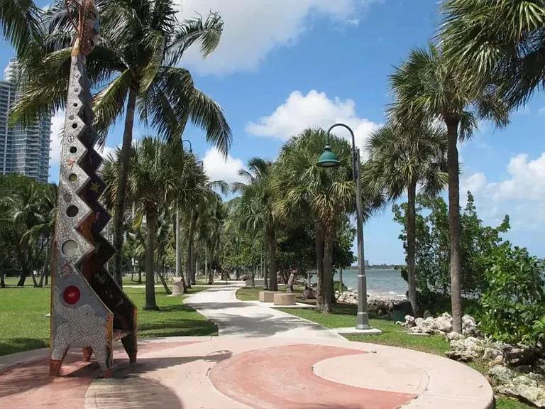 2001 Biscayne Blvd #2416 — Photo 9