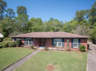 101 Nottingham Ct, Ocean Springs, MS 39564