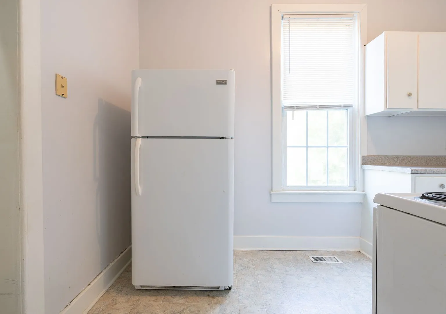 Move In Ready Apartment In Downtown Suffolk! — Photo 4